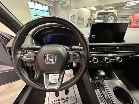 Used 2022 Honda Civic Sport Touring image 9