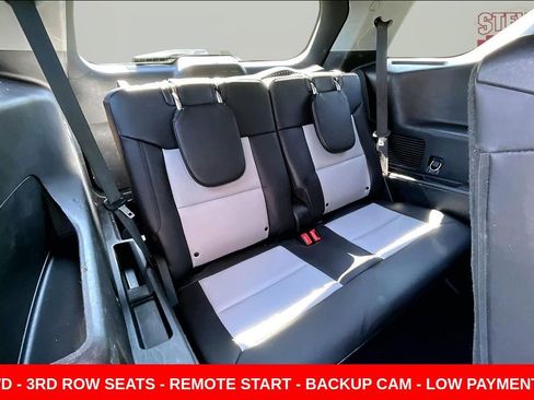 Used 2022 Ford Explorer XLT w/ Equipment Group 202A AWD/4WD image 25