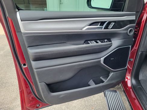 New 2026 Jeep Grand Wagoneer Limited AWD/4WD image 15