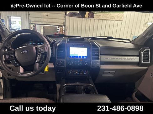 Used 2022 Ford F250 XLT w/ Black Appearance Package AWD/4WD image 18