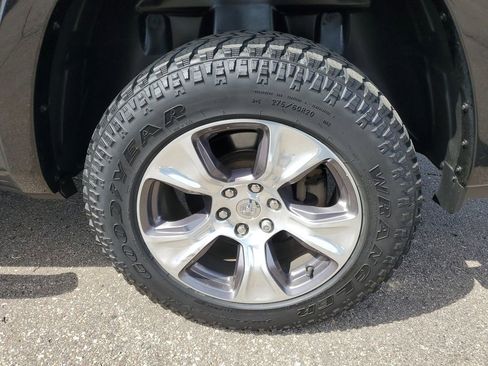 Used 2019 RAM 1500 Laramie w/ Sport Appearance Package AWD/4WD image 33