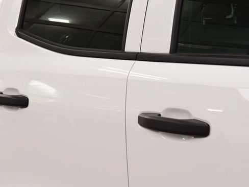 Used 2026 Chevrolet Colorado W/T AWD/4WD image 17