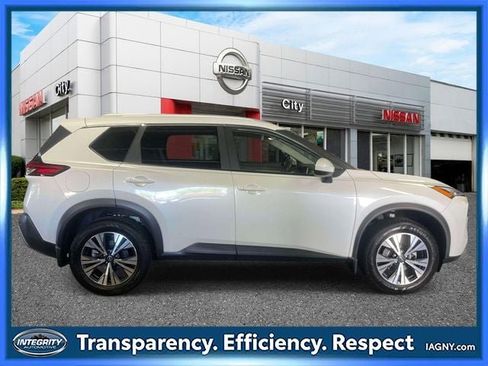 Used 2023 Nissan Rogue SV w/ SV Premium B Package AWD/4WD image 5