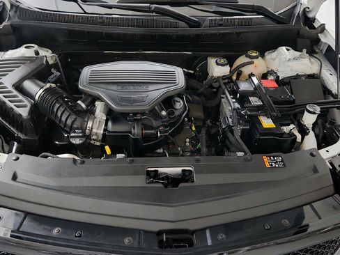 Certified 2024 Cadillac XT6 Sport AWD/4WD image 34