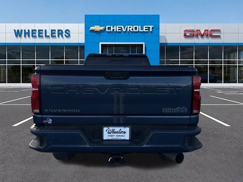 Used 2025 Chevrolet Silverado 3500 High Country w/ High Country Premium Package image 4