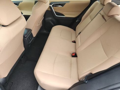 Certified 2025 Toyota RAV4 XLE w/ Convenience Package FWD image 26