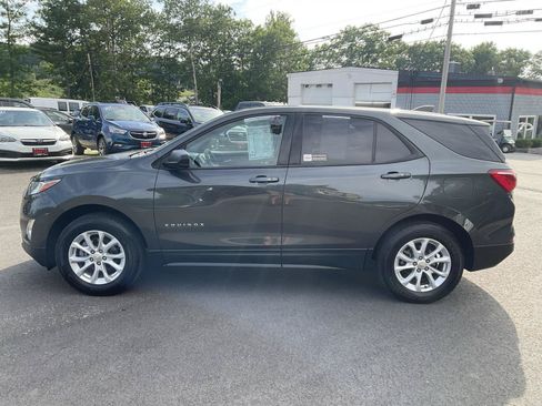 Used 2019 Chevrolet Equinox LS AWD/4WD image 2