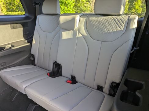 Used 2024 Hyundai Palisade SEL w/ Premium Package FWD image 29