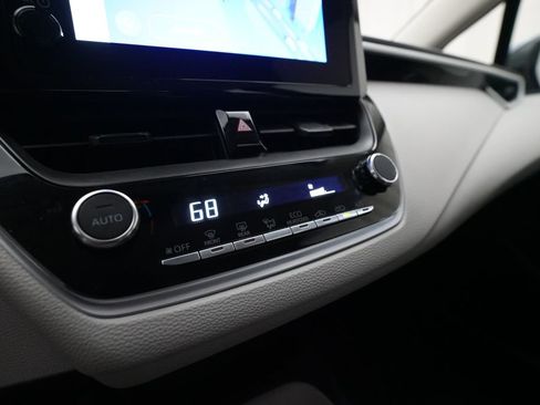 Used 2024 Toyota Corolla LE FWD image 20