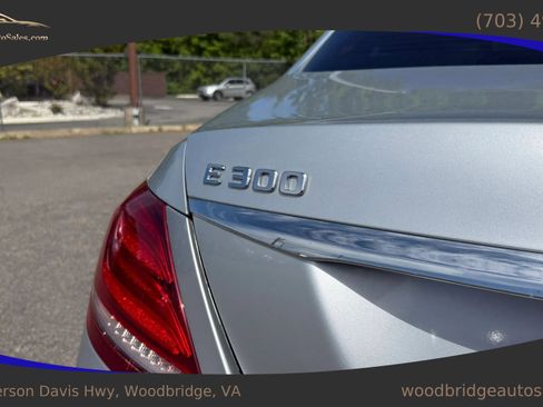 Used 2017 Mercedes-Benz E 300 image 30