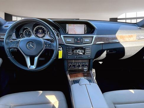 Used 2012 Mercedes-Benz E 350 4MATIC Sedan image 16