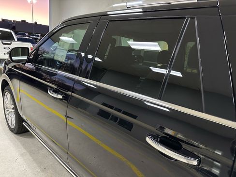 Certified 2023 Ford Expedition Platinum image 14