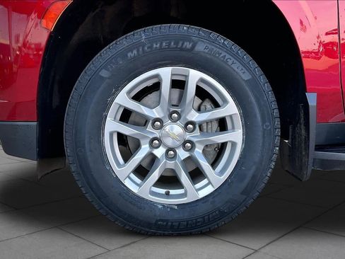 Used 2021 Chevrolet Suburban LT w/ Rear Media and Nav Package AWD/4WD image 12