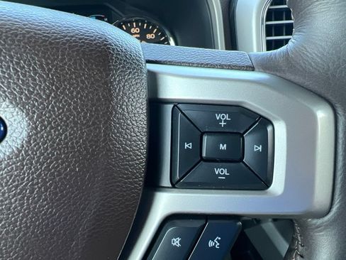 Used 2018 Ford F150 King Ranch w/ Equipment Group 601A Luxury AWD/4WD image 15