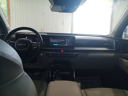 Used 2025 Kia Sorento SX FWD image 17