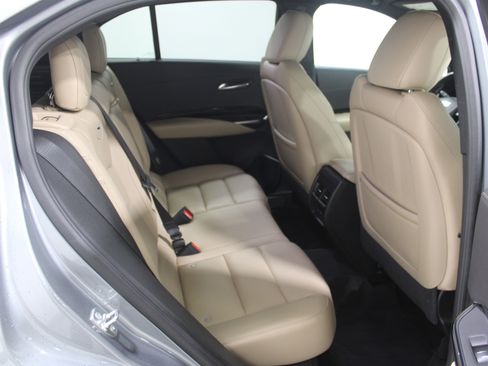 Used 2024 Cadillac XT4 Luxury w/ Cold Weather Package image 23