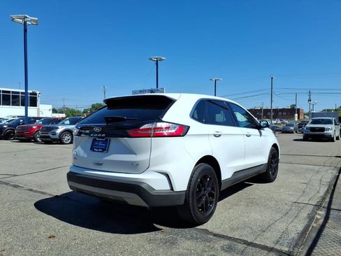 Certified 2024 Ford Edge SEL w/ Convenience Package AWD/4WD image 6