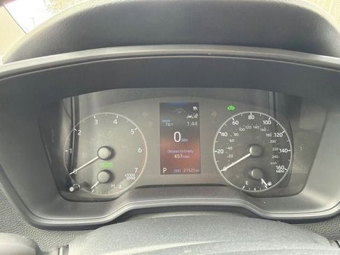 Used 2025 Toyota Corolla LE image 5