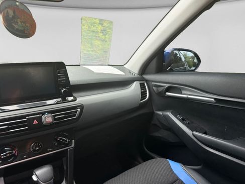Used 2023 Kia Seltos LX AWD/4WD image 19