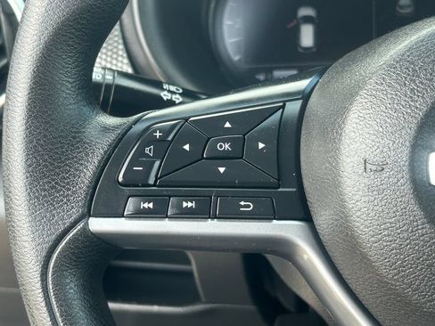 Used 2021 Nissan Kicks SV FWD image 20