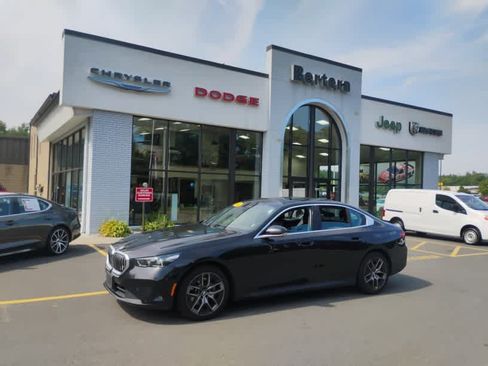 Used 2026 BMW 530i xDrive AWD/4WD image 1