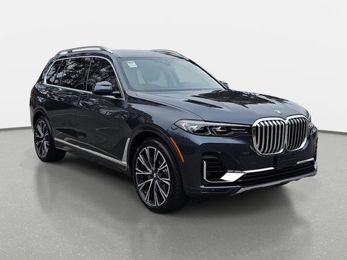 Used 2020 BMW X7 xDrive40i w/ Cold Weather Package image 3