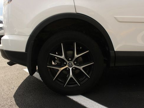 Used 2017 Toyota RAV4 SE AWD/4WD image 8