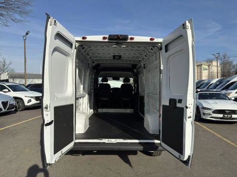 Used 2025 RAM ProMaster 2500 w/ Convenience Group FWD image 7