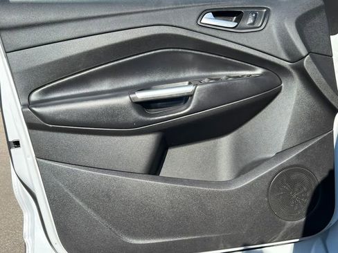 Used 2019 Ford Escape SE image 13