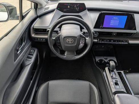 Used 2024 Toyota Prius XLE FWD image 12