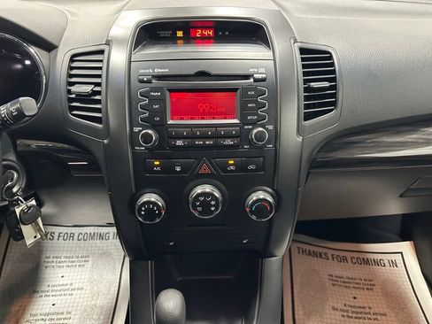 Used 2011 Kia Sorento LX w/ Convenience Pkg AWD/4WD image 25
