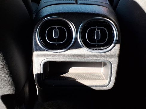 Used 2023 Mercedes-Benz C 300 4MATIC Sedan image 34