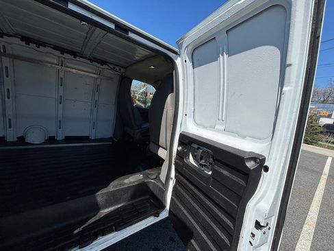 Used 2019 Chevrolet Express 2500 Extended w/ Driver Convenience Package RWD image 29