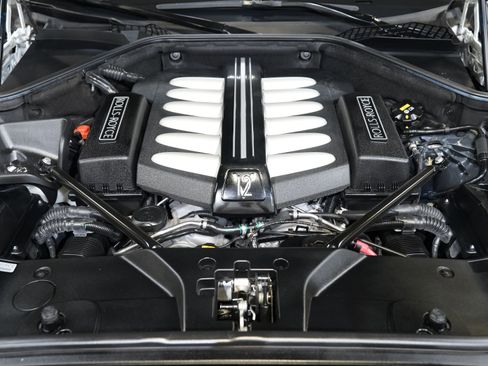 Used 2014 Rolls-Royce Wraith RWD image 50