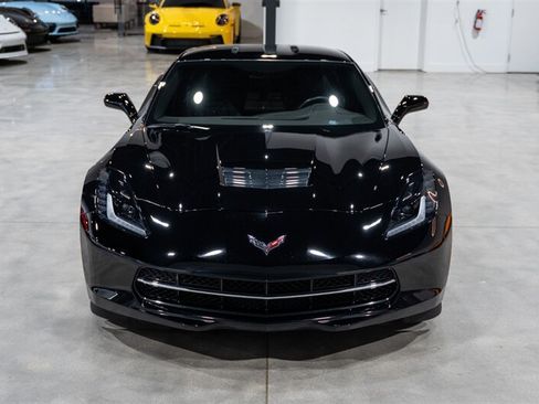 Used 2017 Chevrolet Corvette Stingray Coupe w/ Battery Protection Package RWD image 9