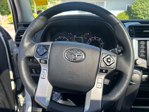 Certified 2024 Toyota 4Runner SR5 Premium w/ Moonroof Package AWD/4WD image 22