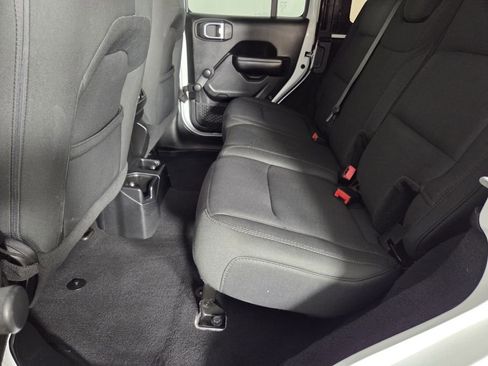Certified 2019 Jeep Wrangler Unlimited Sport image 24