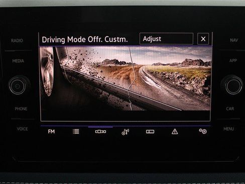 New 2025 Volkswagen Taos SEL image 29