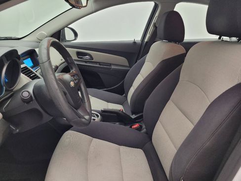 Used 2015 Chevrolet Cruze LS FWD image 17