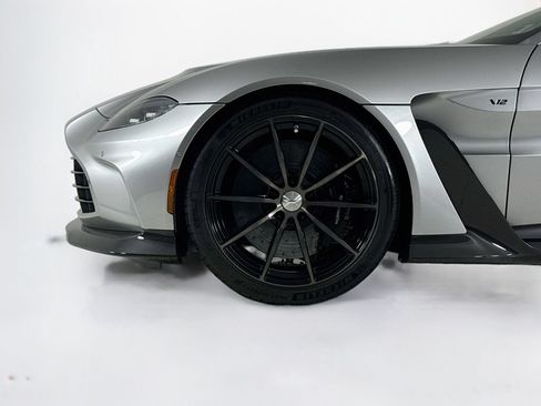 Used 2023 Aston Martin V12 Vantage Roadster RWD image 29