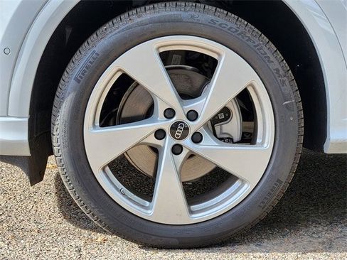 New 2025 Audi Q5 2.0T Premium Plus image 10