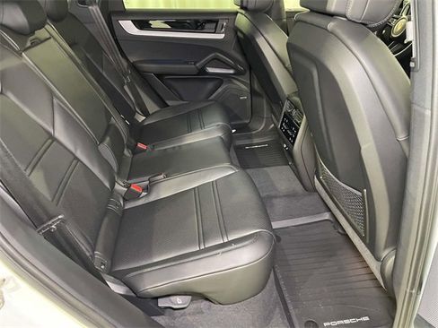 New 2026 Porsche Cayenne Coupe image 22