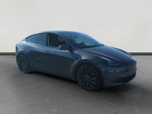 Used 2022 Tesla Model Y Performance image 7