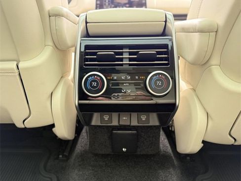 Used 2025 Land Rover Range Rover Long Wheelbase SE image 29