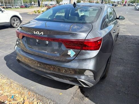 Used 2023 Kia Forte LXS FWD image 4