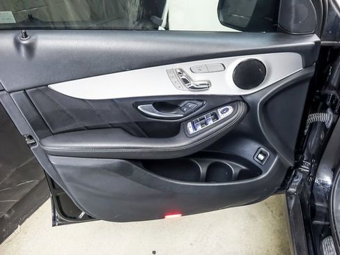 Used 2022 Mercedes-Benz GLC 300 image 22