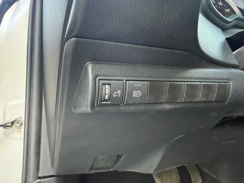 Used 2021 Toyota Corolla SE w/ Carpet Mat Package (TMS) FWD image 20
