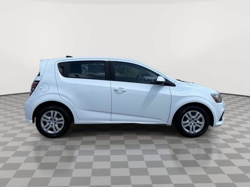 Used 2017 Chevrolet Sonic LT FWD image 7