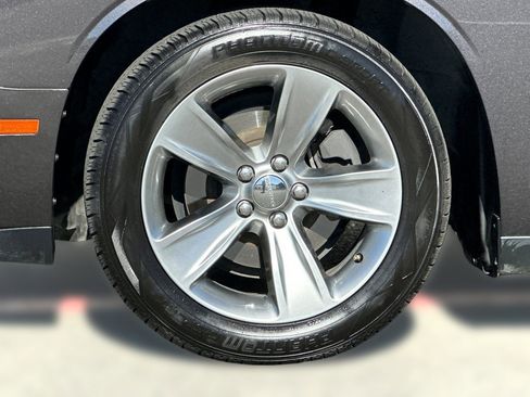 Used 2016 Dodge Challenger SXT image 11