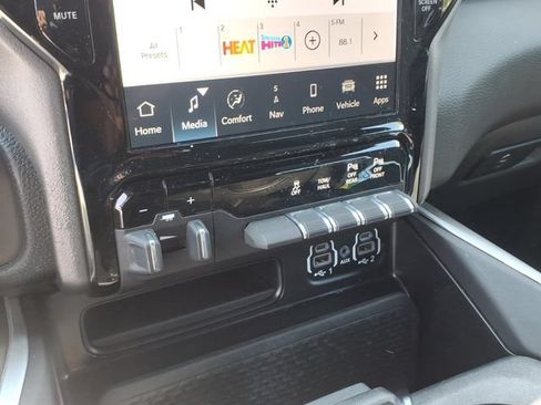 Certified 2023 RAM 1500 Big Horn AWD/4WD image 18